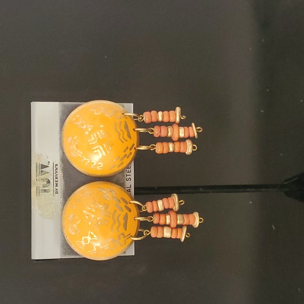 Pierced earings